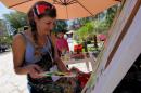 Bienal de Arte y Pintura en la Plaza 25 de Mayo