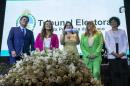 Entrega de diplomas a autoridades electas