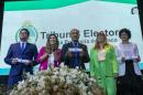 Entrega de diplomas a autoridades electas
