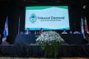 Entrega de diplomas a autoridades electas