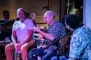 Rudi Flores "entre amigos" en el Cl Cultural