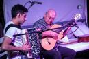 Rudi Flores "entre amigos" en el Cl Cultural