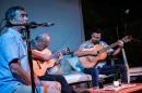 Rudi Flores "entre amigos" en el Cl Cultural